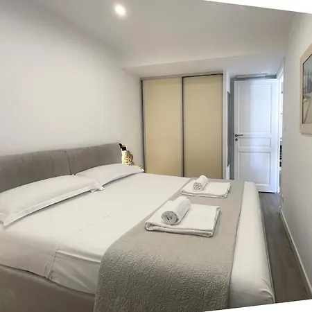 Apartment Massena 4 Pers Super Wifi Ac